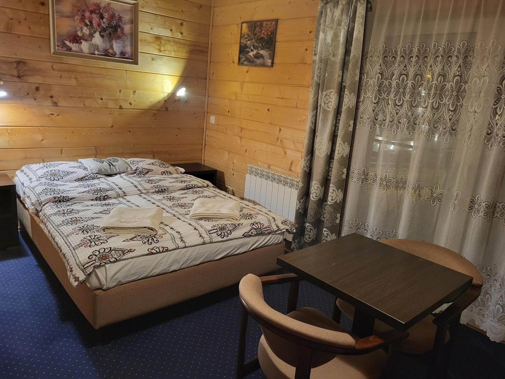 Apartamenty I Pokoje Goscinne Nowita Zakopane Szoba fotó